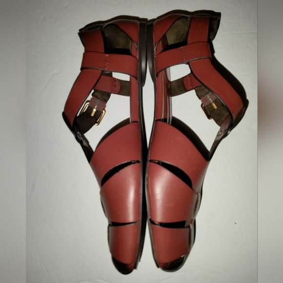 Zara (Size 39) Burgundy Wine Faux Leather Strap Buckle Flat Fisherman Sandals - Picture 5 of 14